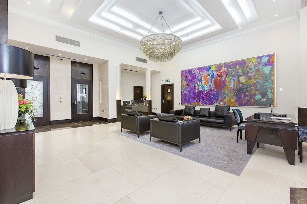130 Queen's Gate Apartments 1