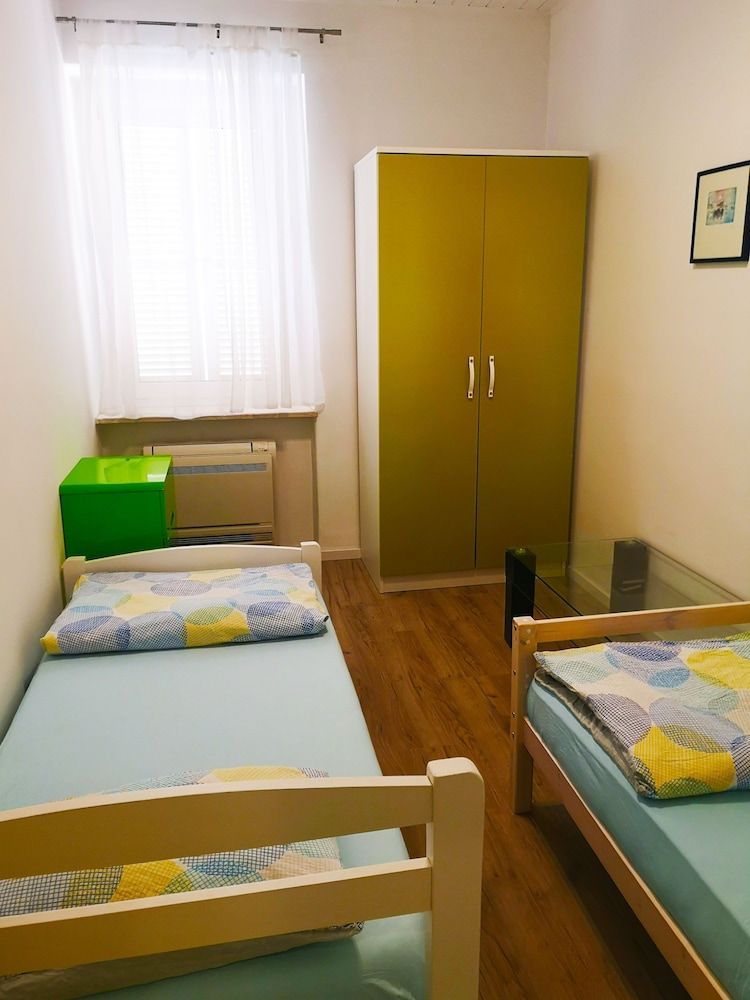 Chillax Rooms 2