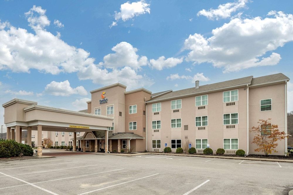 Comfort Inn & Suites Northern Kentucky 1