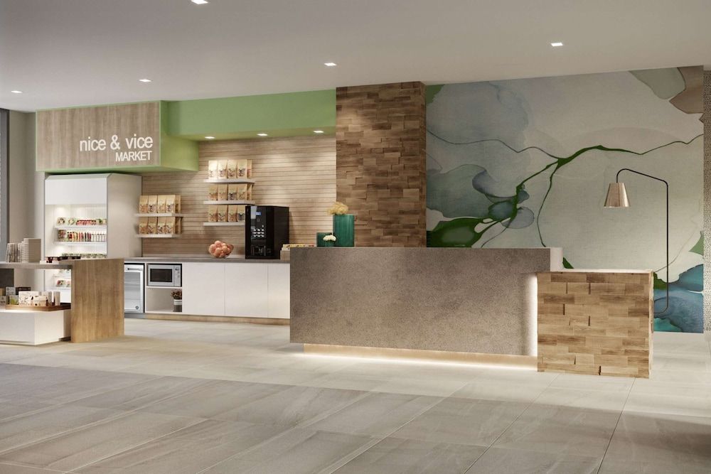 Wyndham Garden Orlando Airport - Free Airport Shuttle - PARK N' FLY Available 2