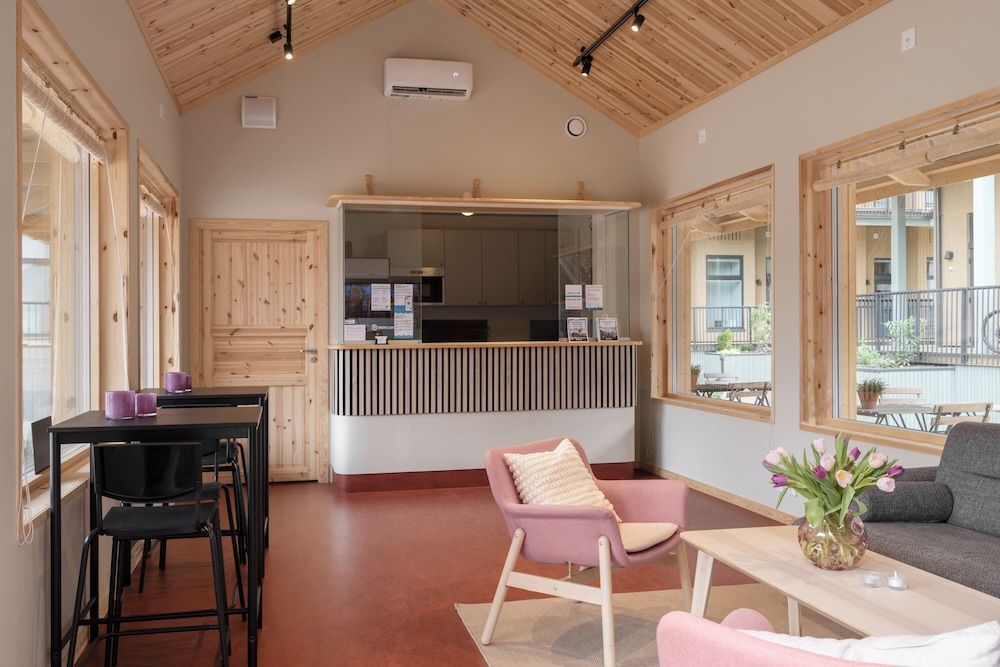 Waterfront Cabins Studio Apartments 2