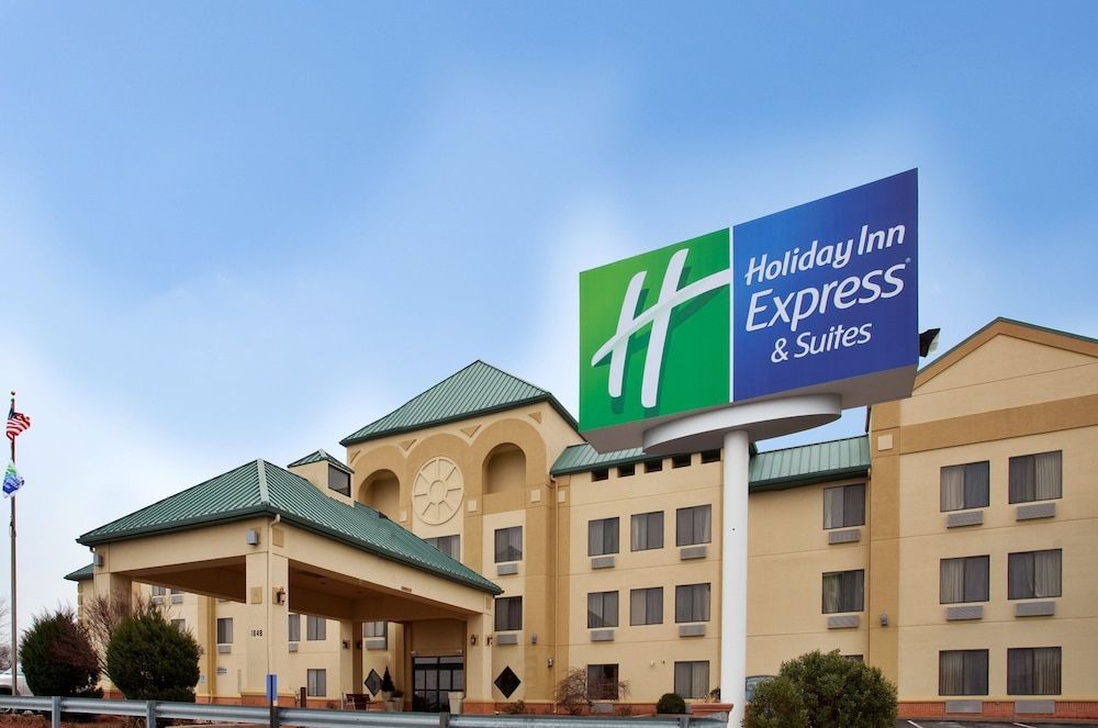 Holiday Inn Express & Suites ST. LOUIS WEST - FENTON by IHG 1