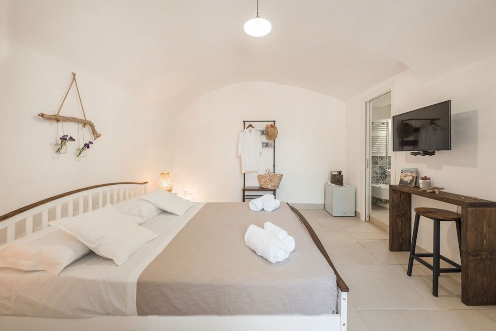 Cala Cala Rooms,Restaurant & Farm Experience 2