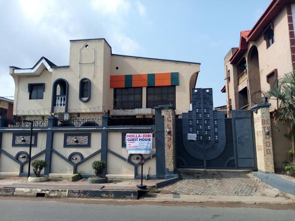 Holla-Jobi Guest House 1