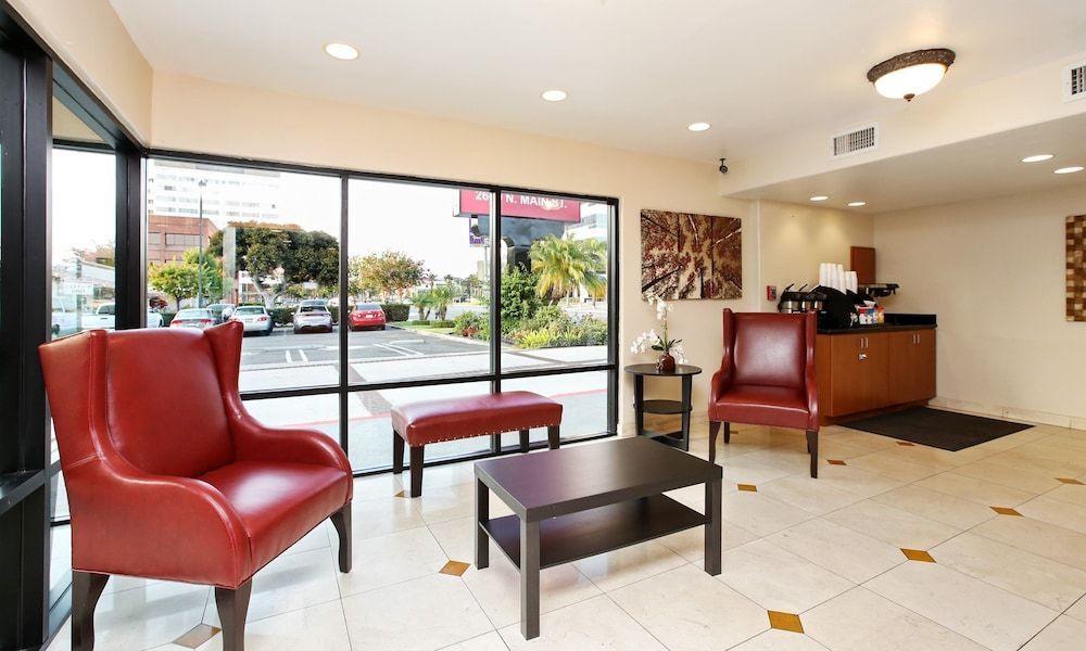 Red Roof Inn Santa Ana 2
