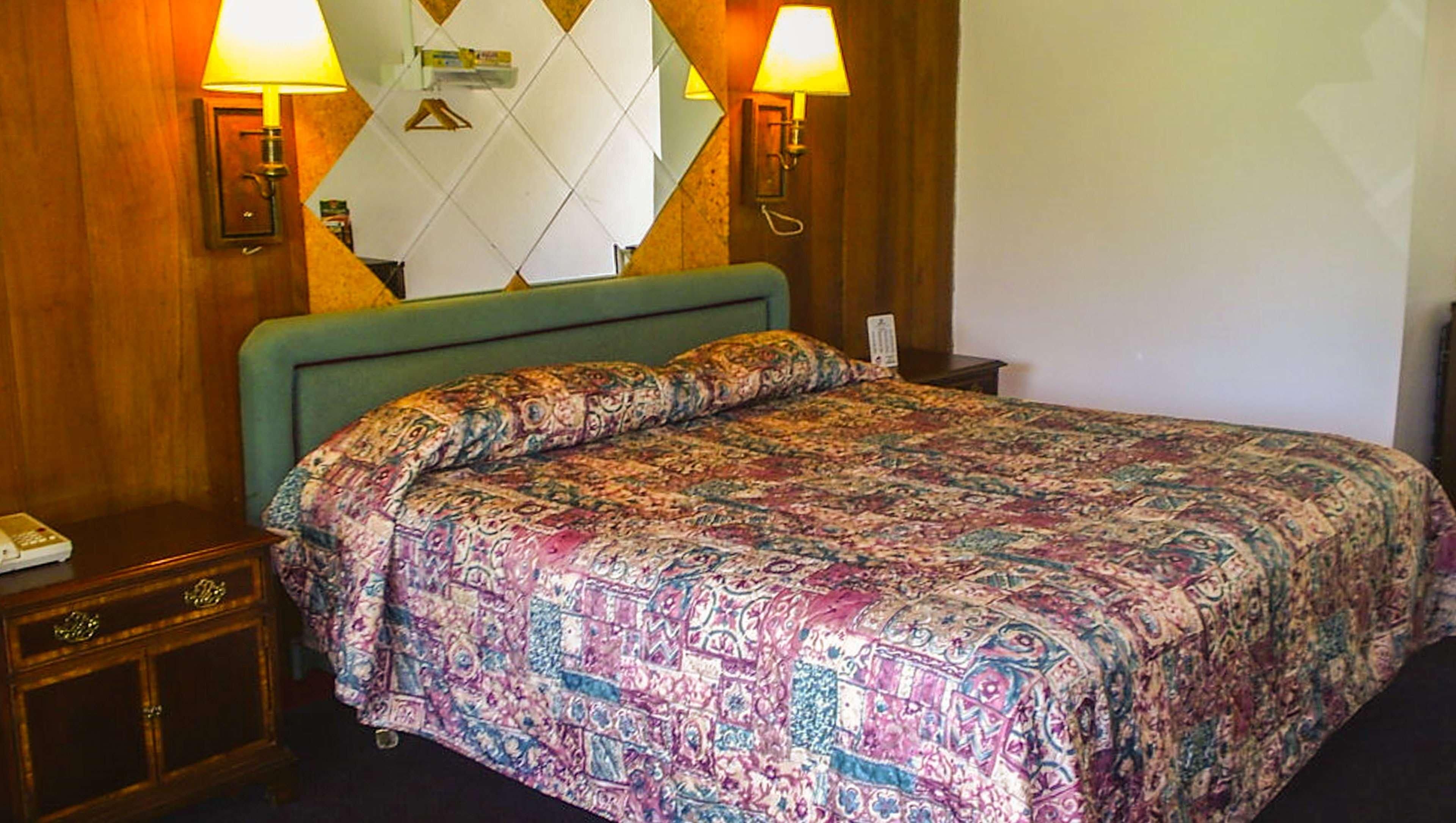 Kings Inn Cleveland 1
