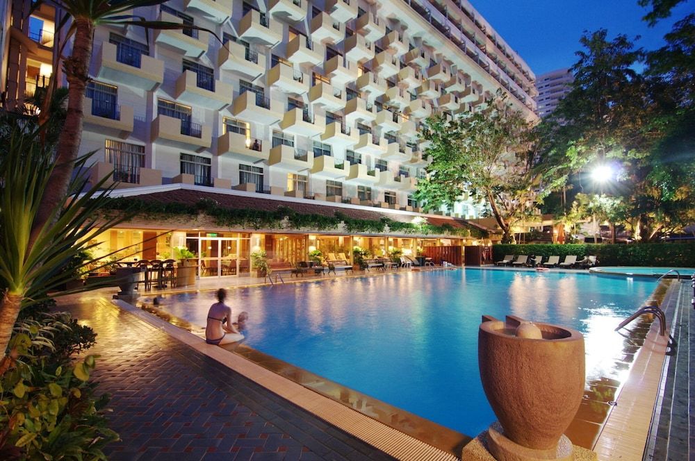 Golden Beach Hotel Pattaya 1