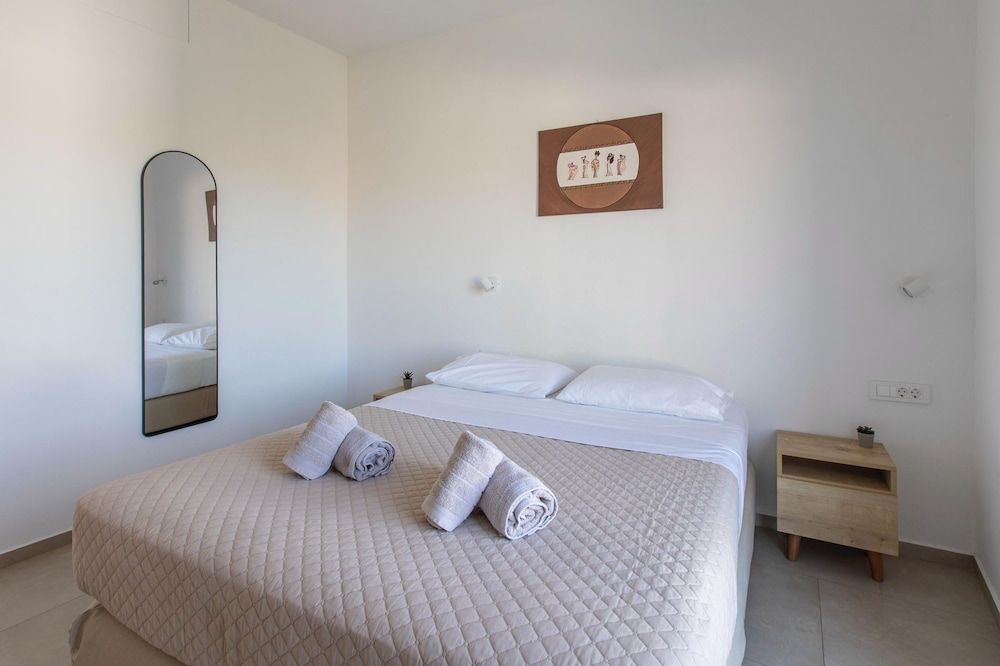 Oxalis Mykonos Apartments 2