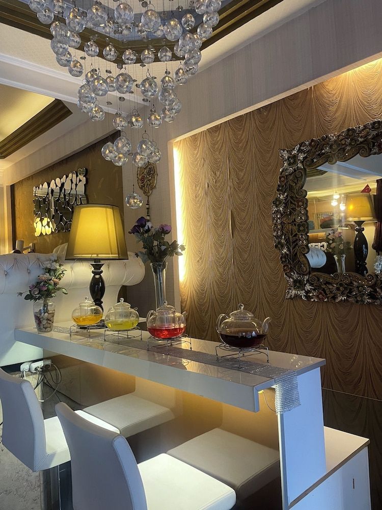Lucid Otel 2