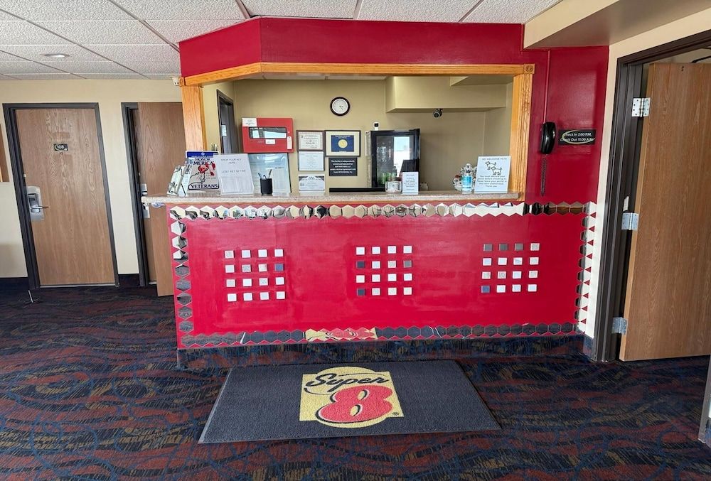 Super 8 by Wyndham Melrose 1