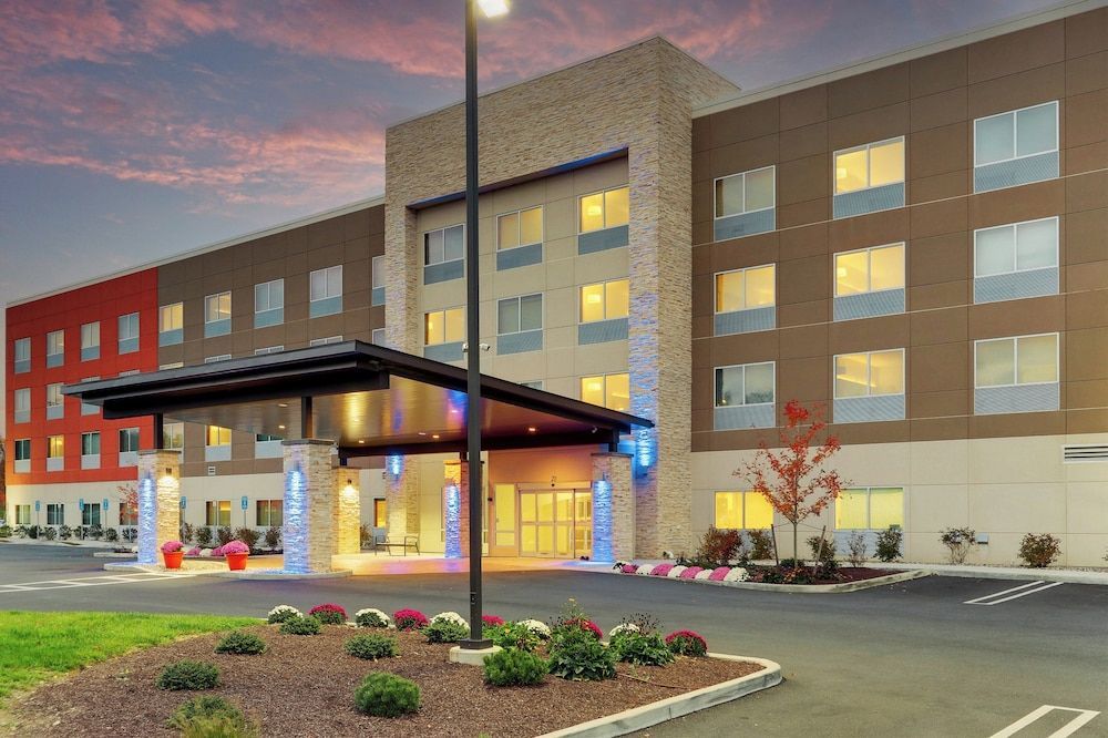 Holiday Inn Express & Suites MIDDLETOWN - GOSHEN by IHG 1