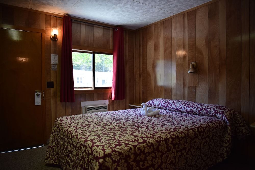 Robbins Motel 2