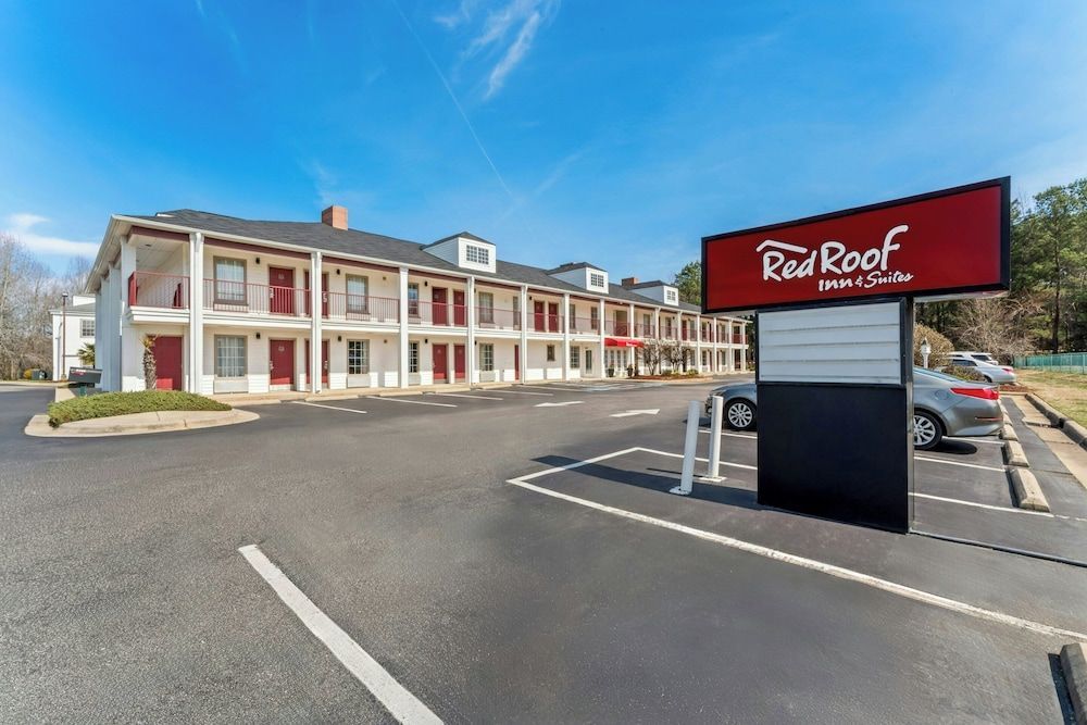 Red Roof Inn & Suites Wilson 1