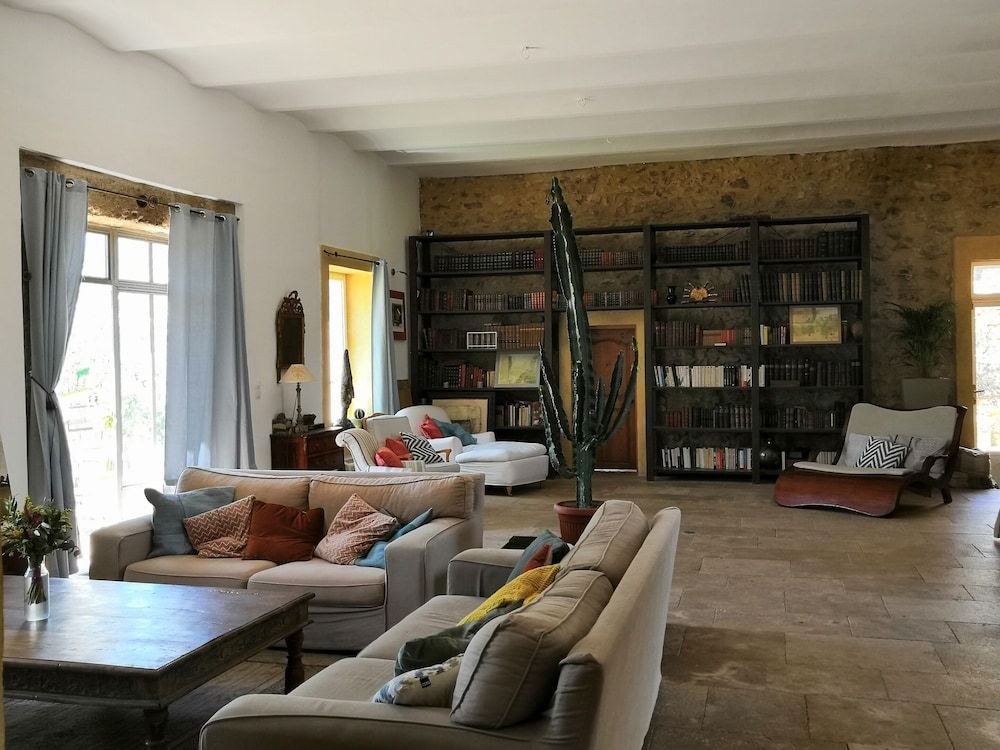 Chambre d'Hôtes au Domaine du Soleil Couchant 1