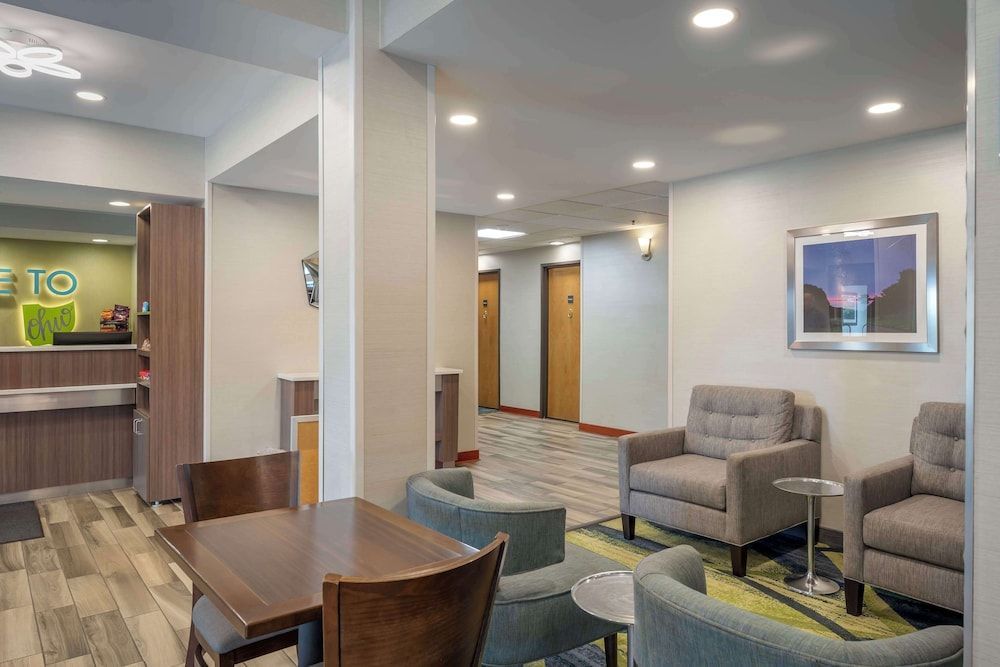 Best Western St. Clairsville Inn & Suites 2