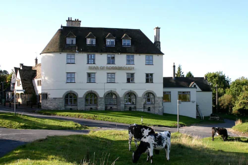 The Bear Of Rodborough Hotel 1
