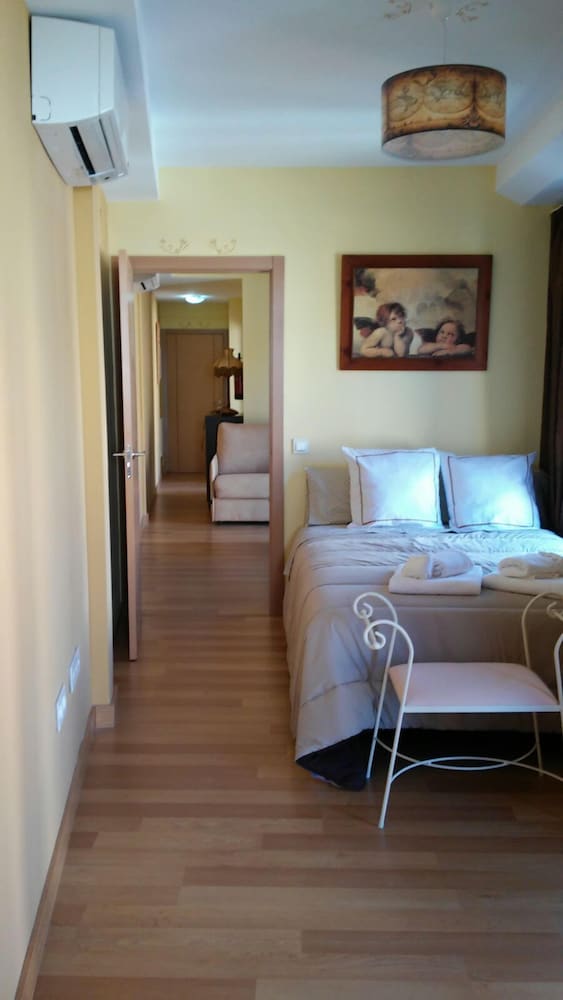 Apartamentos Turísticos La Garza 1