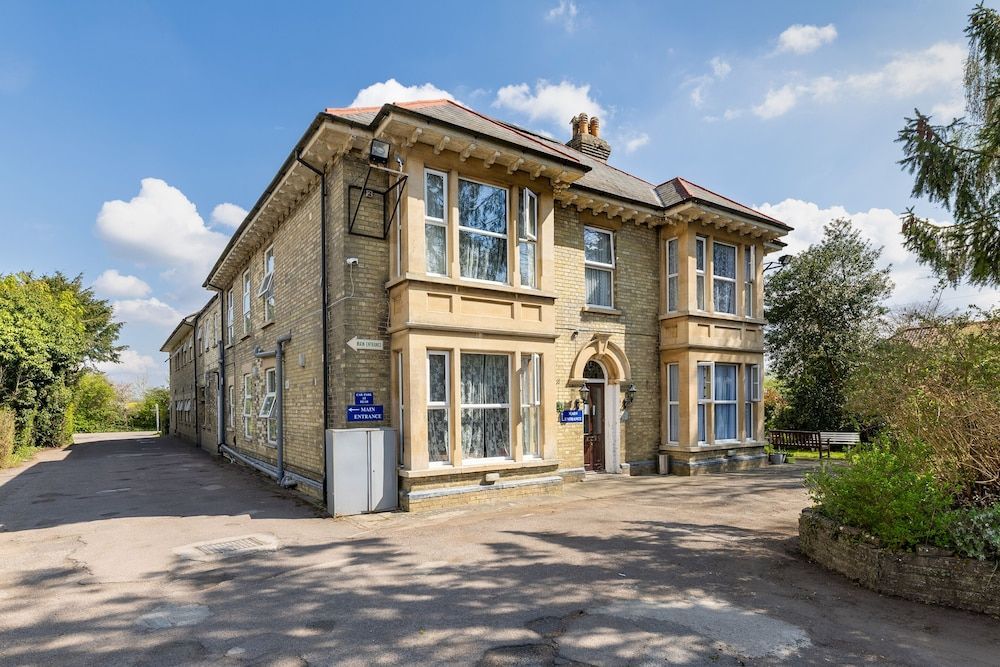 Shelford Lodge 1