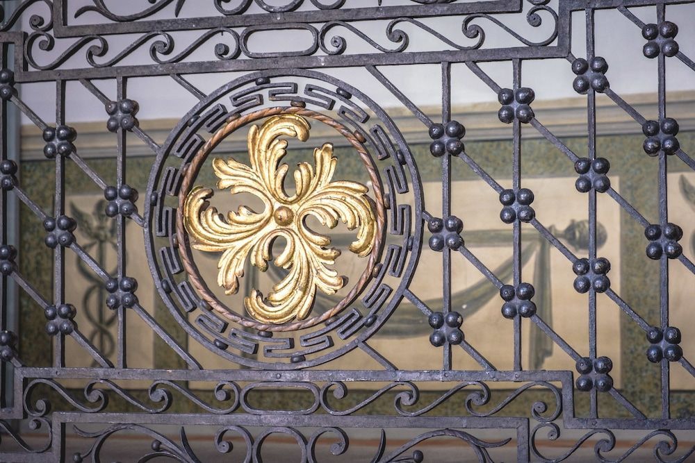 Hôtel Anne d'Anjou, The Originals Collection 2