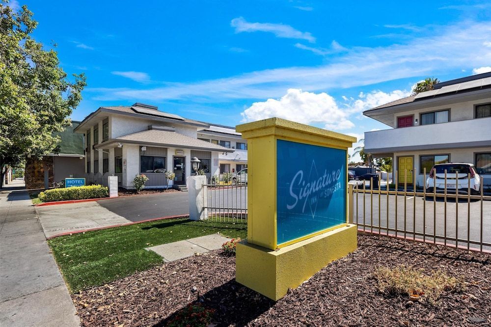 Signature Inn San Jose 1