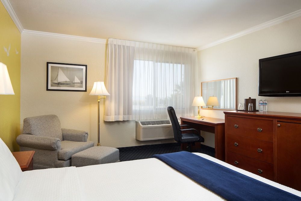The Marina Inn on San Francisco Bay 2