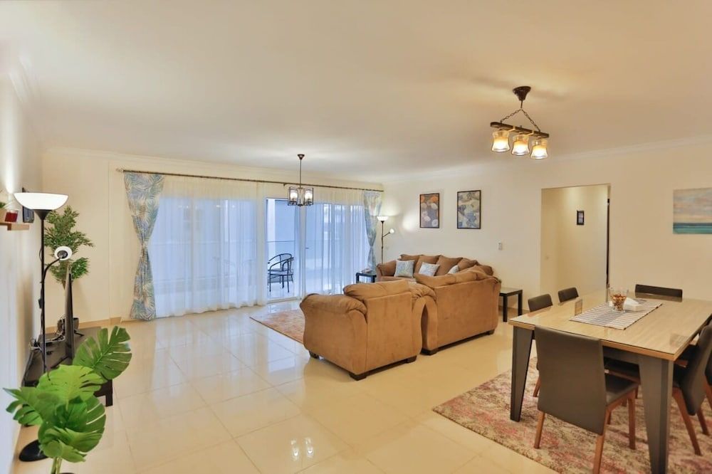 Parkside boutique 3 bedroom apartment 1