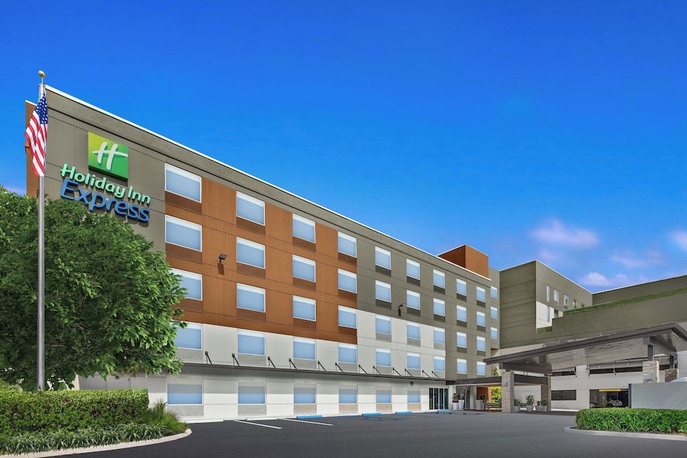 Holiday Inn Express FT. LAUDERDALE CRUISE-AIRPORT by IHG 1