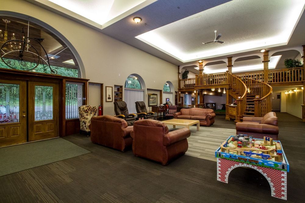 Three Valley Lake Chateau 2