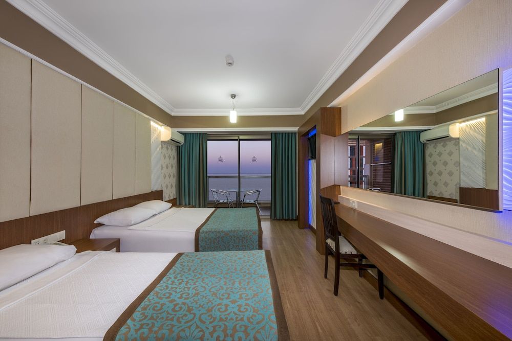 Tac Premier Hotel & Spa 1