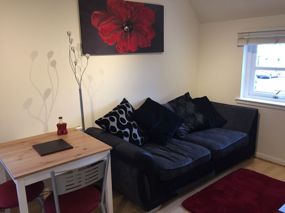 6 Varis Apartments 1