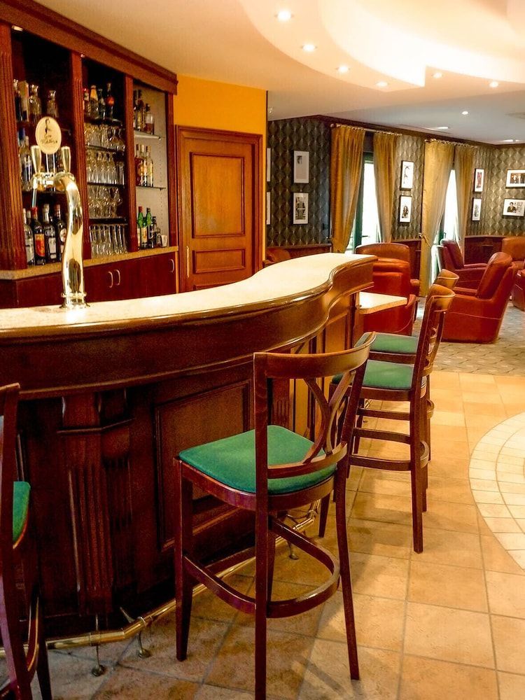 Logis Hôtel - Restaurant Le Tulipier 2