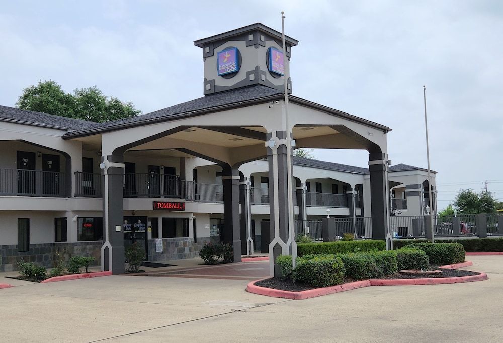 Express Inn Tomball 1