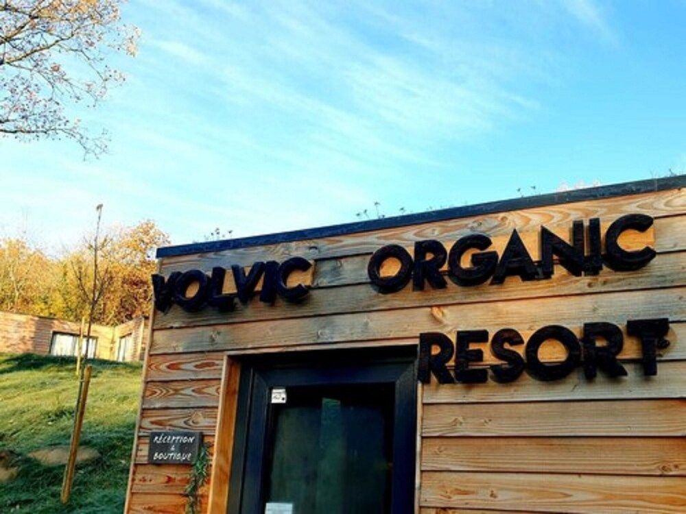 Volvic Organic Resort 1