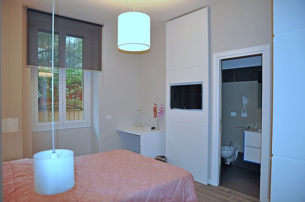 Dea Roma Inn 1