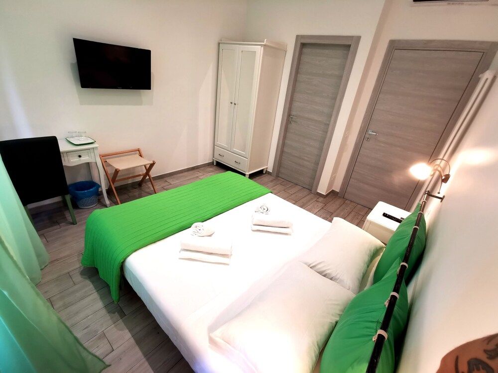Rossetti Rooms 2