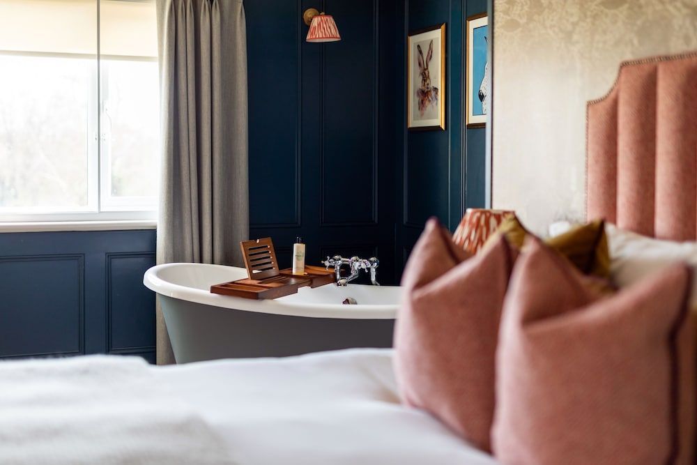 The Bridge Hotel 2