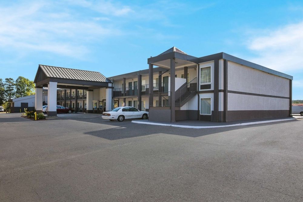 Rodeway Inn Commerce 1