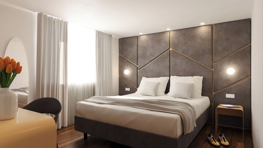 Home at Rome Luxury Navona Suites 1