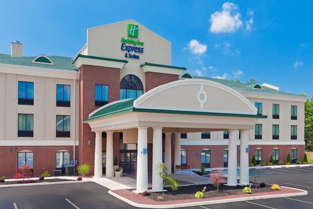 Holiday Inn Express & Suites WHITE HAVEN - POCONOS by IHG 1