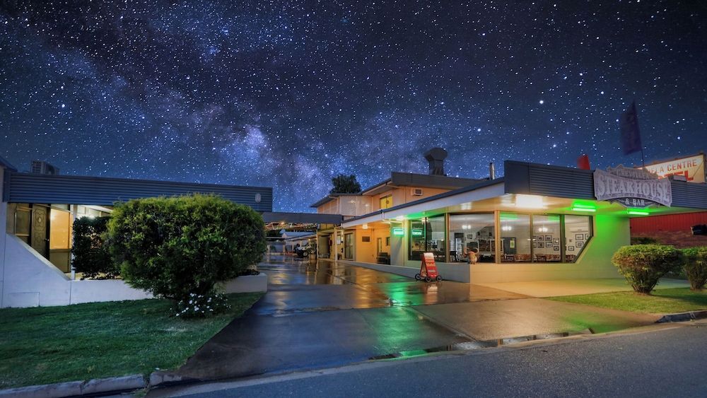 Biloela Centre Motel & Grevillea Steakhouse & Bar 1