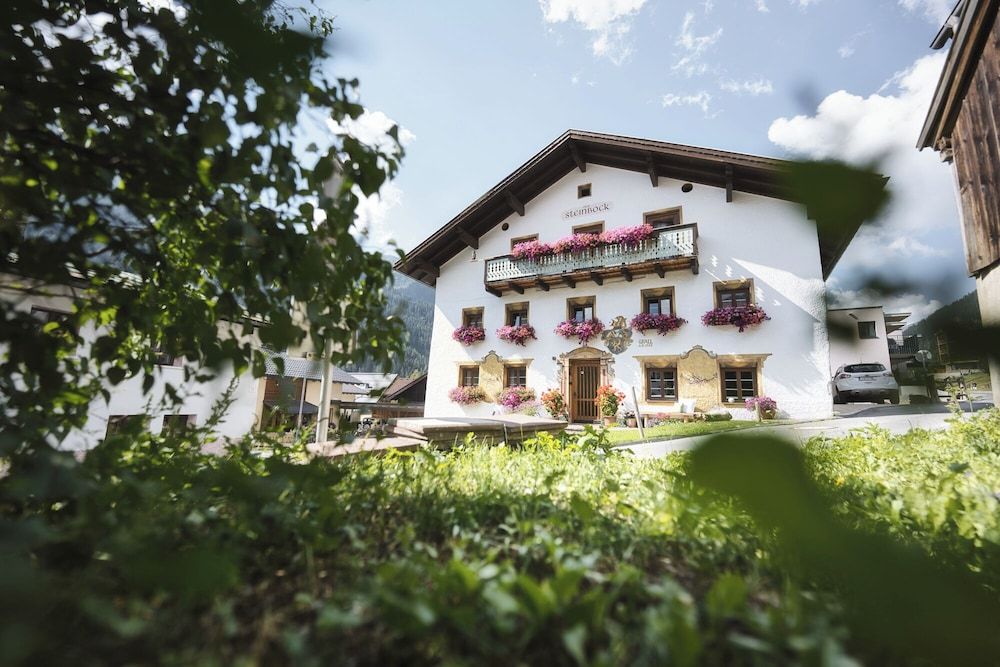 Pension der Steinbock 1