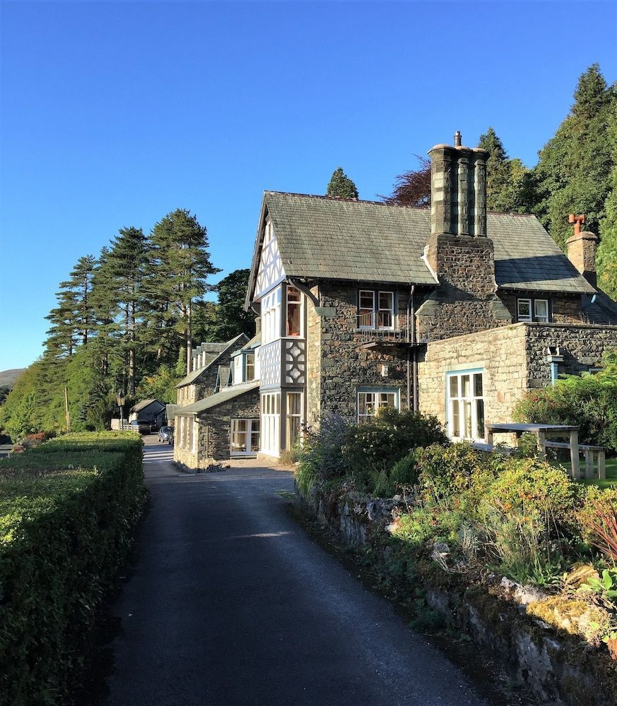 Ravenstone Manor 1
