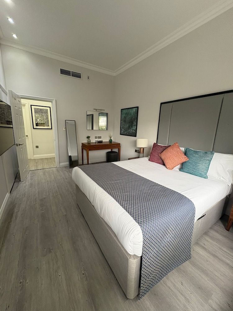 Lancaster Gate Hyde Park by London Hotel Collection 2