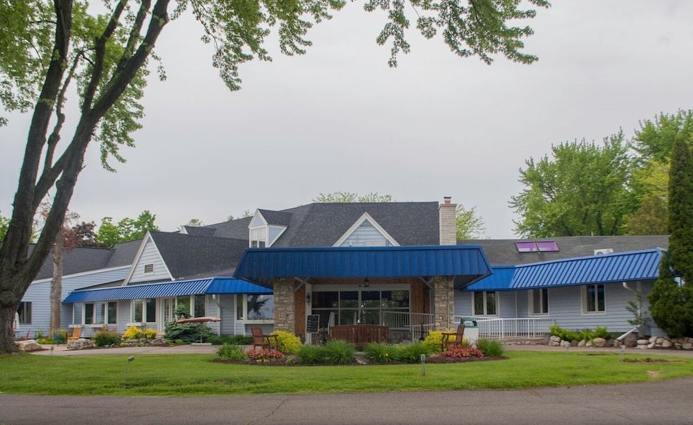 The Lodge at Leathem Smith 1