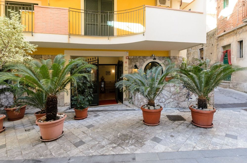 Le Tartarughe Aparthotel 1