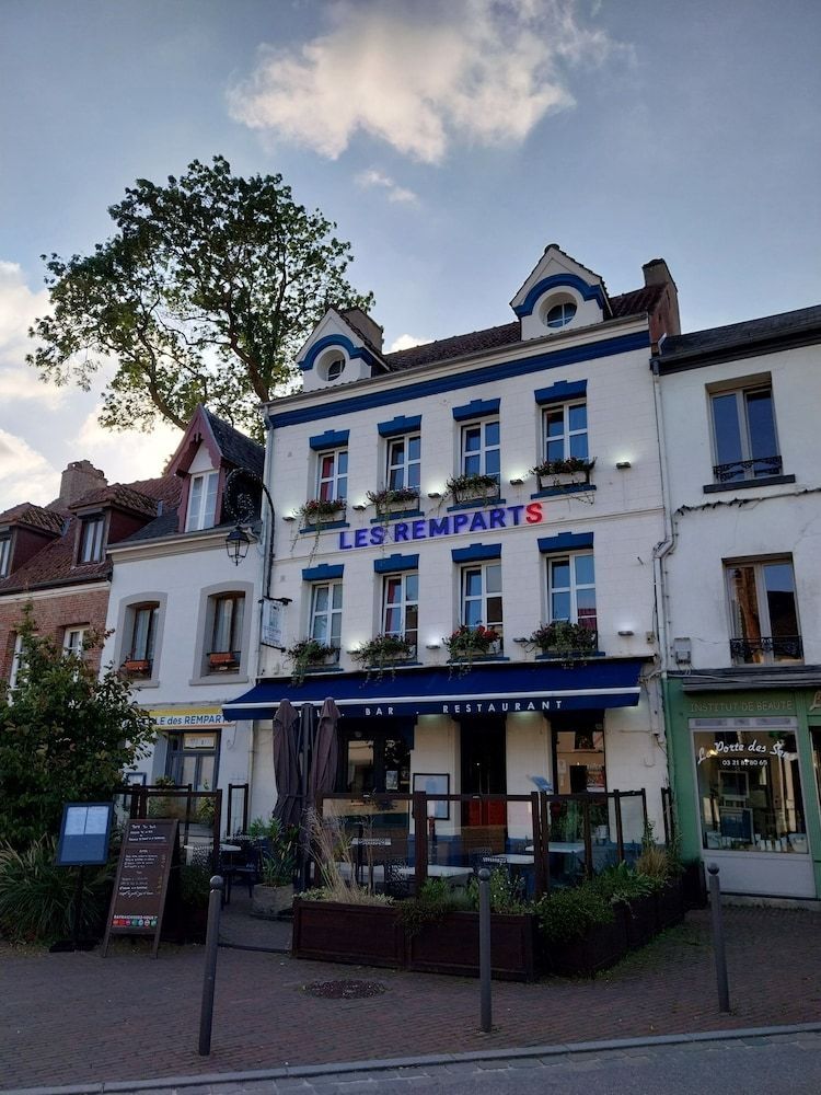 Les Remparts 1