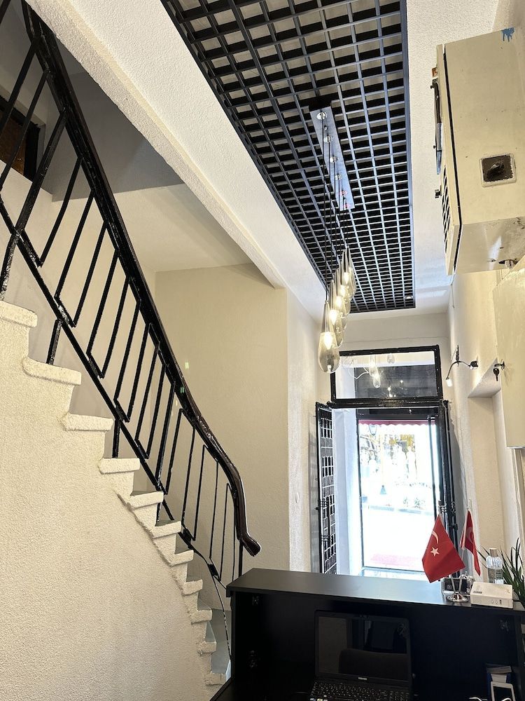 DERİN BUTİK HOTEL 1