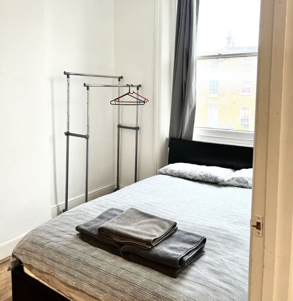 Cozy City Apartment in London 2