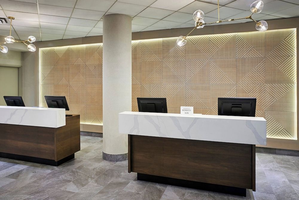 Delta Hotels by Marriott Toronto Mississauga 2