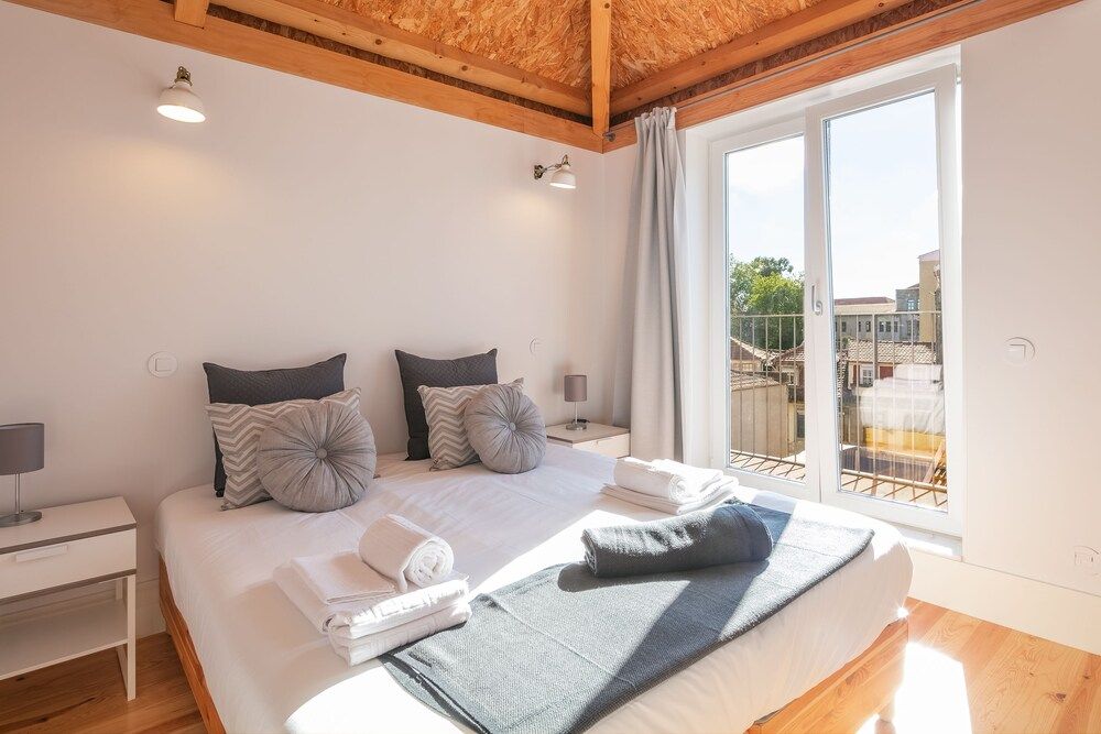 Indulge Porto Flats 1